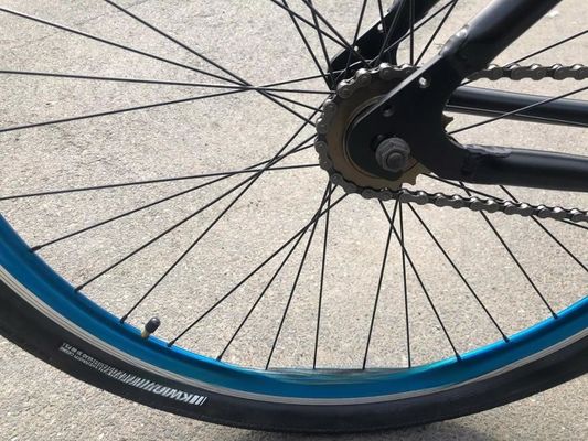 7-Geschwindigkeits-Stadtfahrrad mit 24-Zoll-Festreifen und Aluminiumfelgematerial Klappdesign