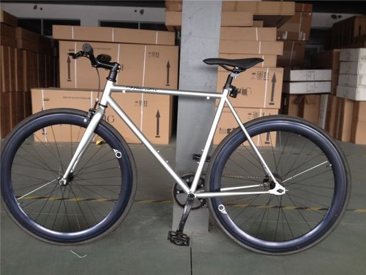 700c Fahrrad mit Festgetriebe und Festrahmen ohne Rückdämpfer und Aluminiumfelg