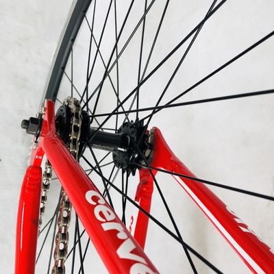 12 kg 700C Einzelgeschwindigkeitsbahn Aluminiumrahmen Festgetriebe Fahrrad mit Kohlenstofffaser Gabel