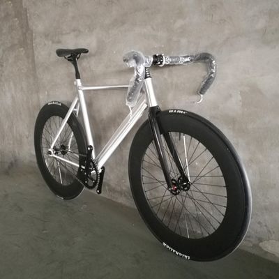 700C CE Leichtgewicht Aluminium 7075 Rahmen Kohlenstofffaser Gabel Einzelgeschwindigkeit Festgetriebe Fahrrad
