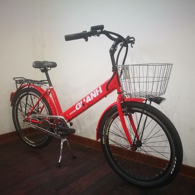 Ladezeit 3 Stunden 26&quot; Elektrofahrrad mit 350W Motor und 8,8Ah Lihtiumbatterie