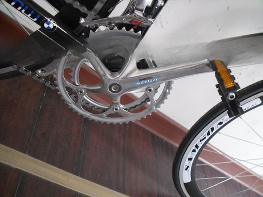 Normaler Pedal 700C Rennrad mit Leichtbau aus Aluminium und 24 Geschwindigkeiten