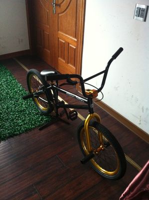 Velo PU Sitz 20&quot;x2.25 Kenda Street OEM Gold Farbe BMX Fahrrad für Einzelschnellgetriebe