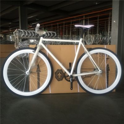 Fork Material Stahl Anpassen Einzelgeschwindigkeit Weiße Farbe Bici Fixie Bike für Erwachsene