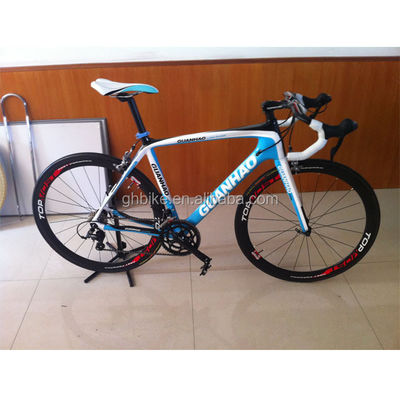 Dauerhafte Konstruktion 700C 18S Vollkohlenstofffaser Rennrad mit gewöhnlichem Pedal
