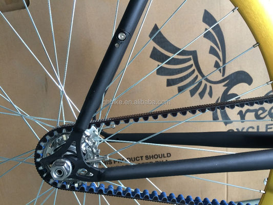 13 kg Bruttogewicht Gürtelantrieb Festgetriebe Fahrrad mit Hi-Ten Stahlrahmen und Stil Design