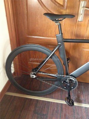 700c Schwarzes Aluminiumrahmen Fixie Bike mit Doppel-V-Bremse Festgetriebe Mann Track Bike
