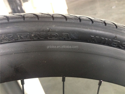 Rote Farbe 3 Geschwindigkeiten Festgetriebe Fahrrad mit Kenda Reifen und Neco Head Set auf Chromoly Rahmen