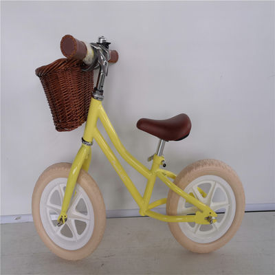 12-Zoll-Schaumreifen Kinder-Balance-Bike Gelb Farbe Tragfähigkeit 70kg Vorder Wicker Korb