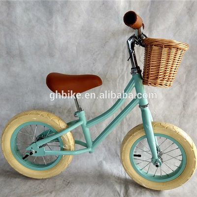 12-Zoll-Kinder-Trainingsrad ohne Pedal für koreanische KC Standard Leichtgewicht 4kg Kids Bike Toy