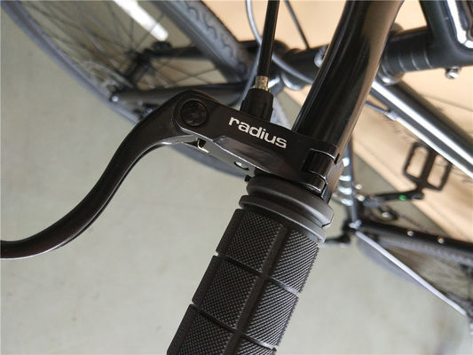 13 kg 28 &quot;Radgröße Chromoly Fahrradrahmen 4130 City Cruiser Männer Fahrrad 7 Geschwindigkeit Stadtrad Hybrid 700c Fahrrad