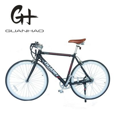700C Aluminium Elektrofahrrad CE EN15194 Zertifiziert 36V 350W Motor 10,8AH versteckte Lithiumbatterie