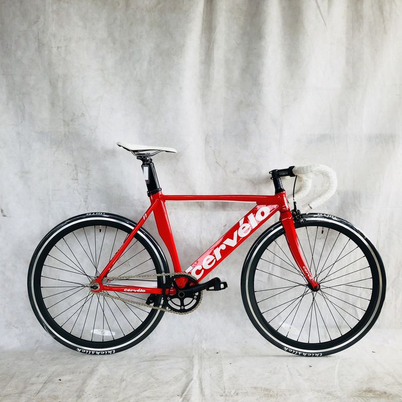 12 kg 700C Einzelgeschwindigkeitsbahn Aluminiumrahmen Festgetriebe Fahrrad mit Kohlenstofffaser Gabel