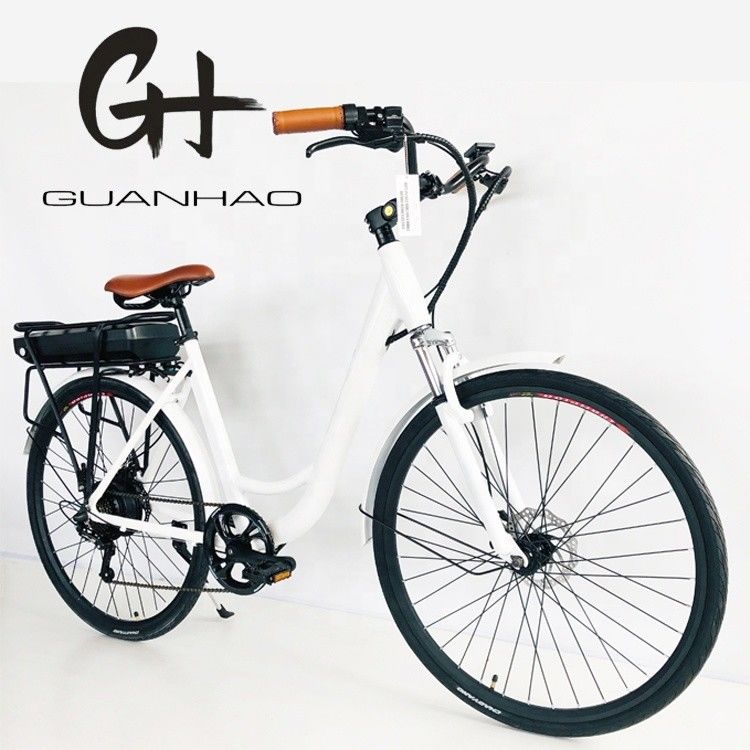 US-amerikanischer Markt Elektro-Stadtrad 27.5&quot; 500W 14AH 45KM/H Down Tube Batterie Position